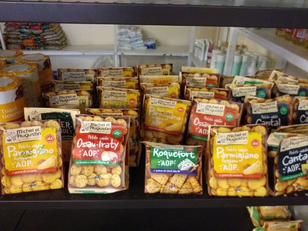 L'habilitation de l'association APS à fournir de l'aide alimentaire suspendue