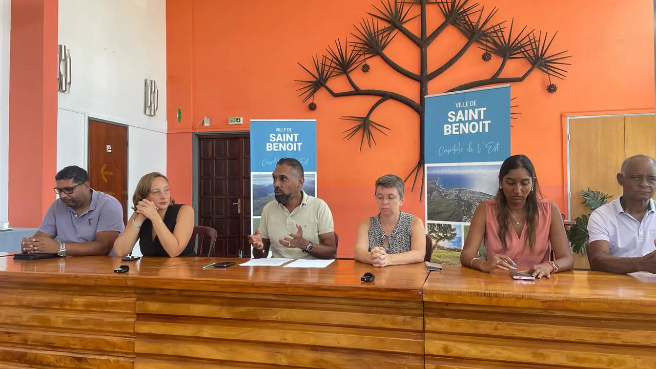 Snt benoit garance Saint-Benoit s'active pour la rentrée scolaire