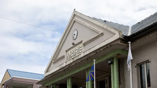 Mairie Sainte Suzanne (2)