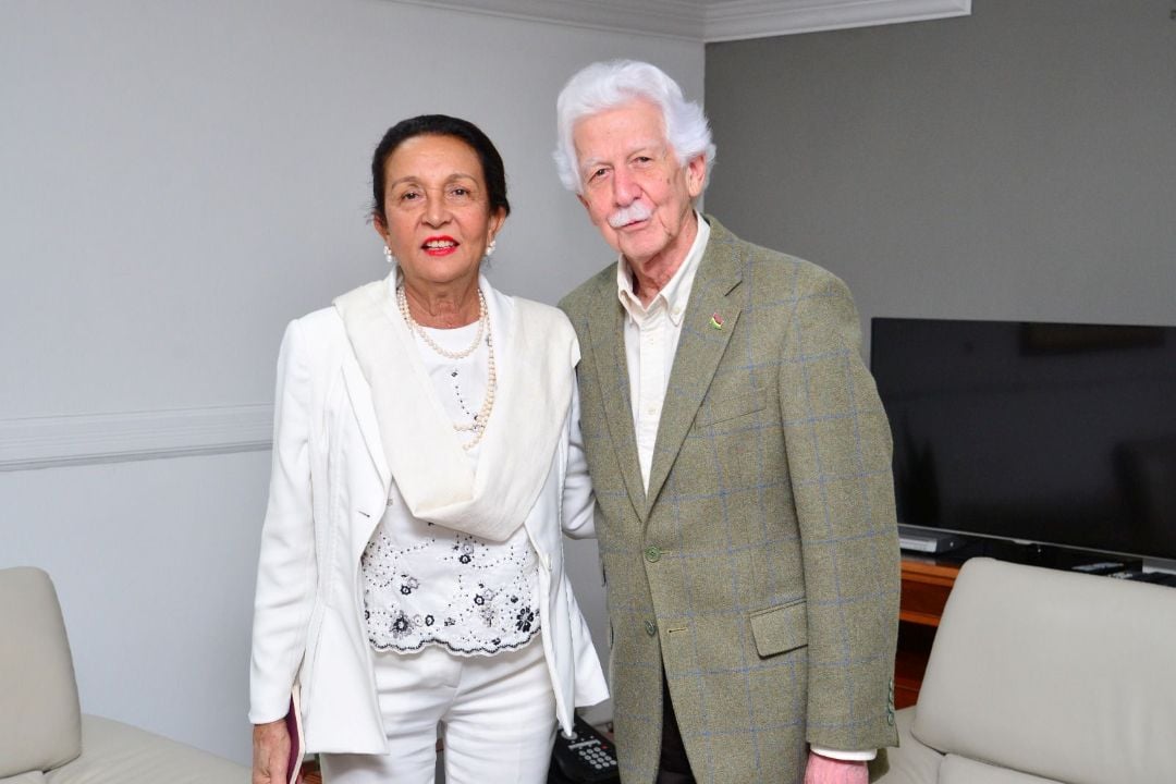Rencontre entre Huguette Bello et Paul Bérenger