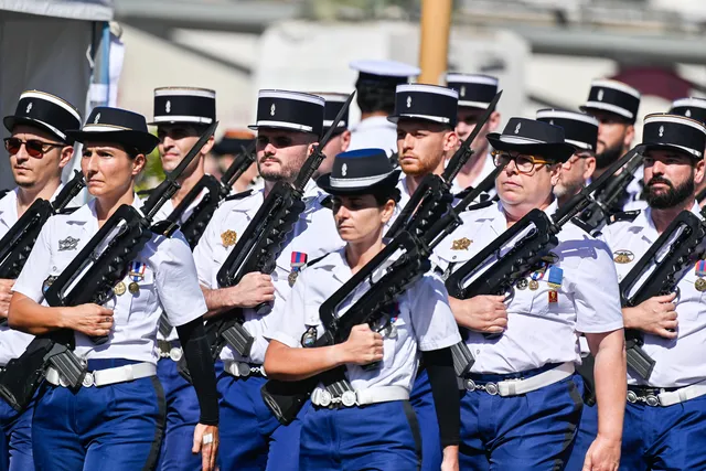 DEFILE 14 JUILLET-18