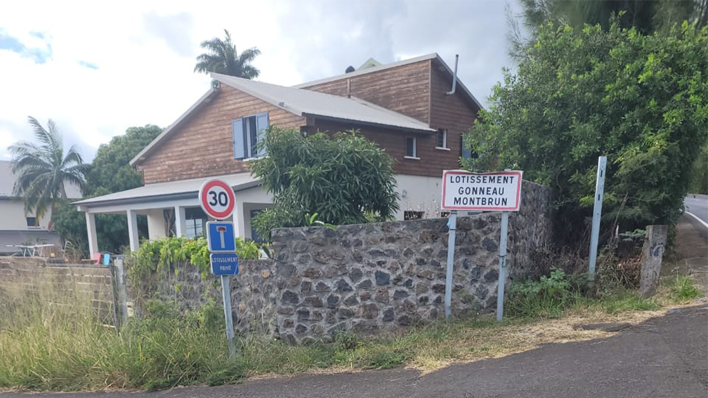 Mini-crèche, Gonneau-Montbrun