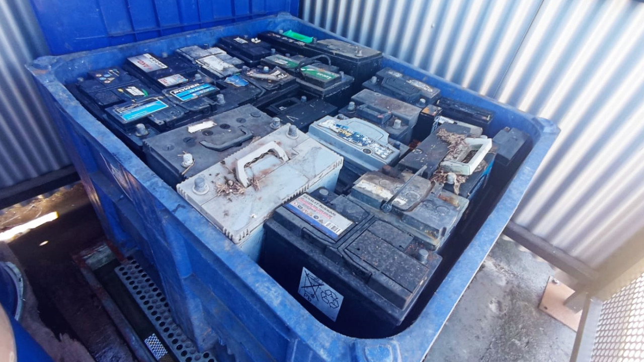 batteries usagées