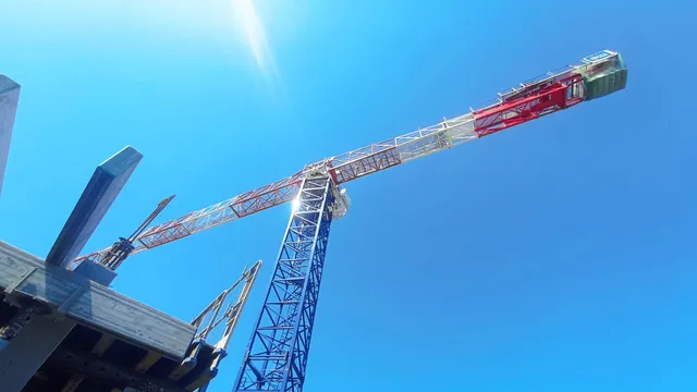 grue chantier BTP travaux 2