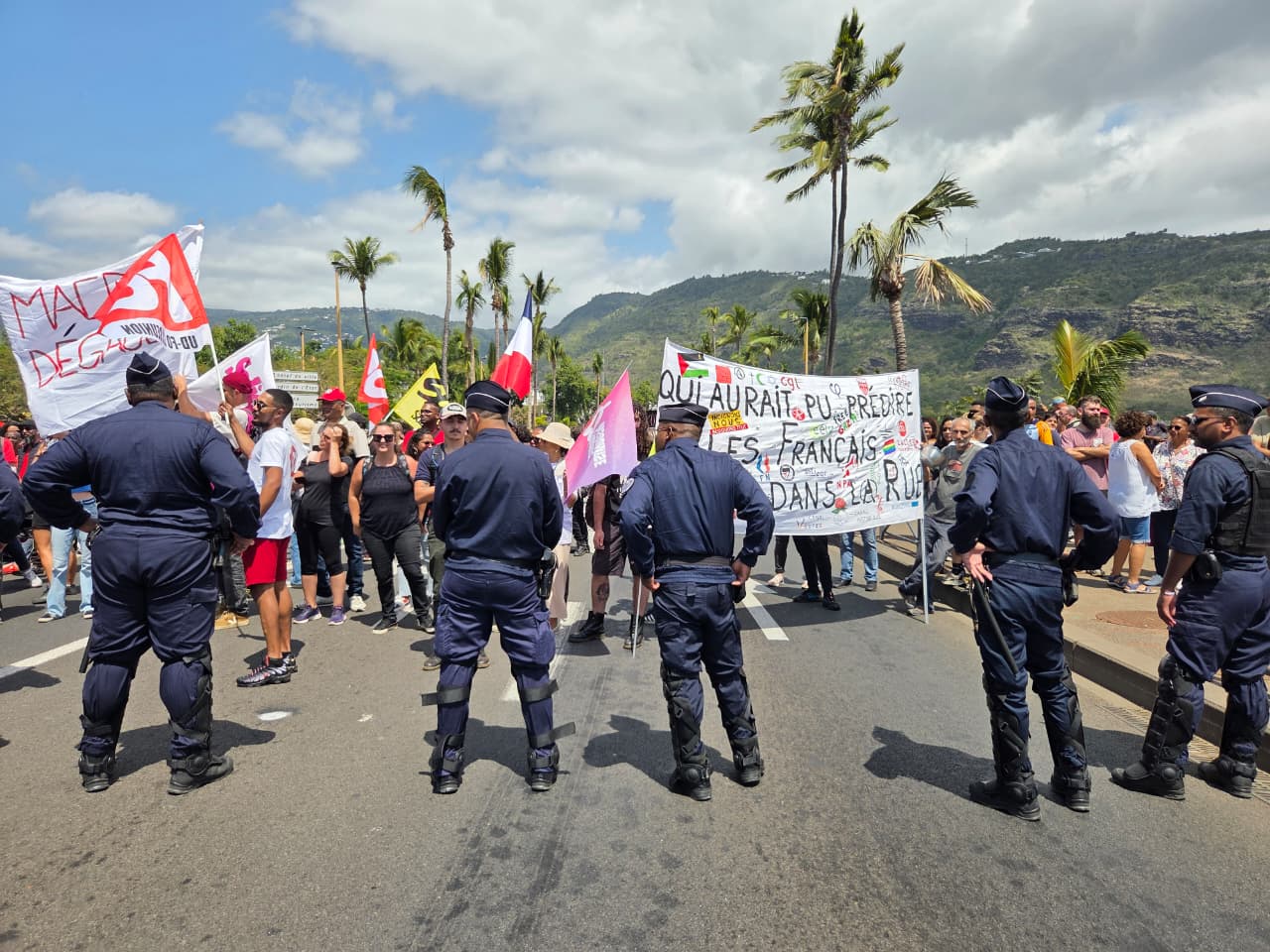 Appel du 17 octobre : au moins 200 rassemblements sous haute surveillance face aux risques de débordements