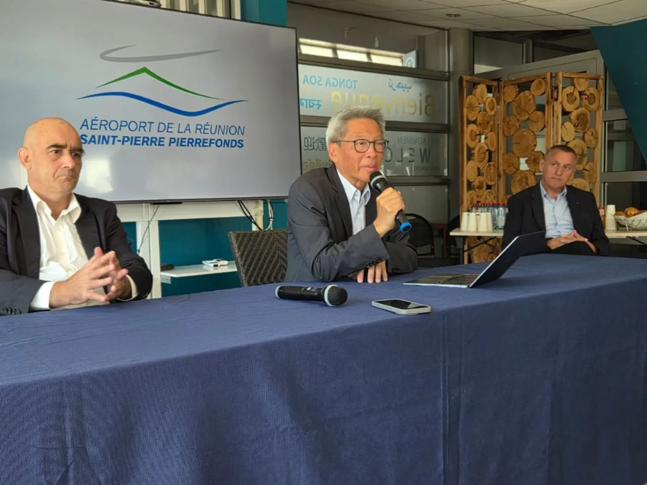 SMP Patrice Thien Ah Koon et l'avocat Philippe Creissen ont expliqué le contexte de la plainte pour outrage porté à leur encontre.