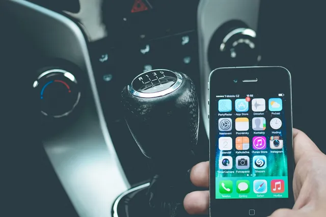 téléphone voiture