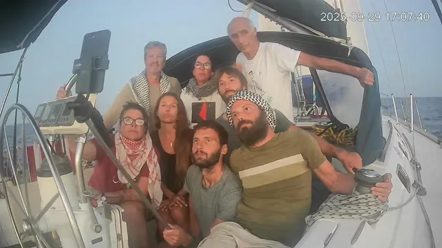Yacine Haffaf, debout au fond à droite. Yacine Haffaf, Gaza