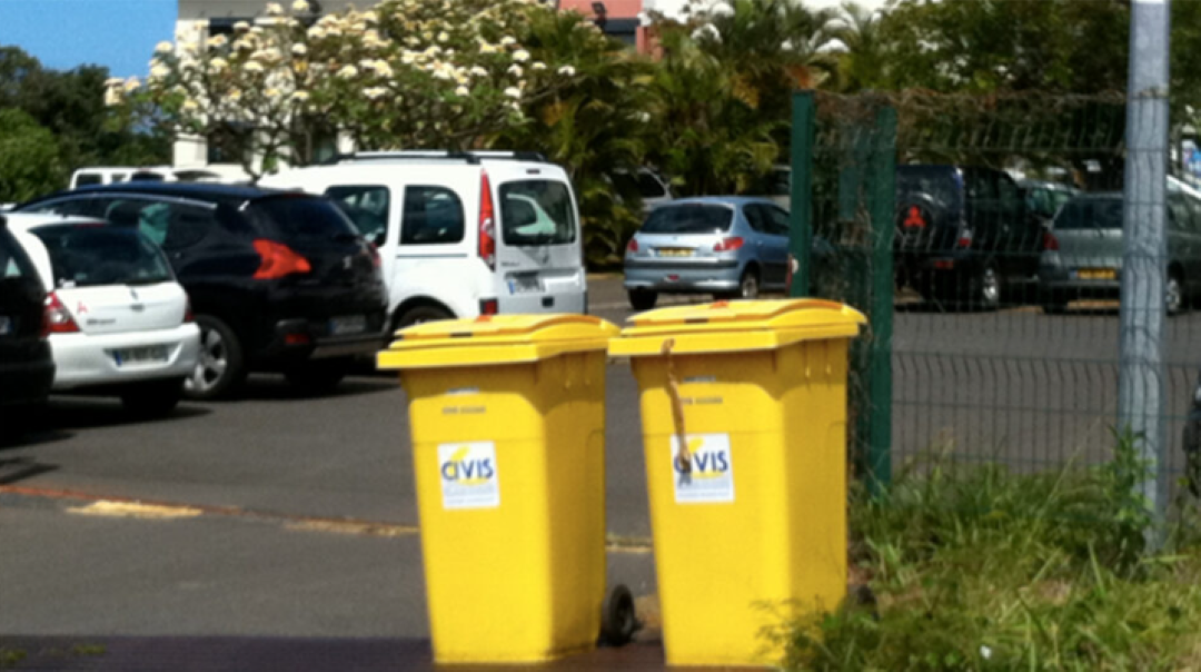 La CIVIS demande à rentrer ses poubelles le soir d'Halloween.
