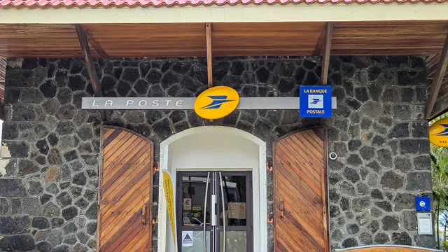 La Poste - St Leu