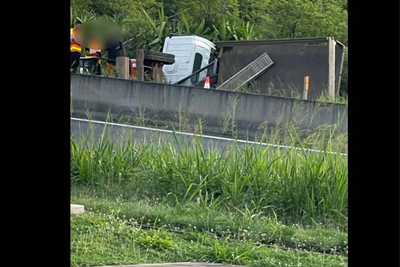 camion renversé
