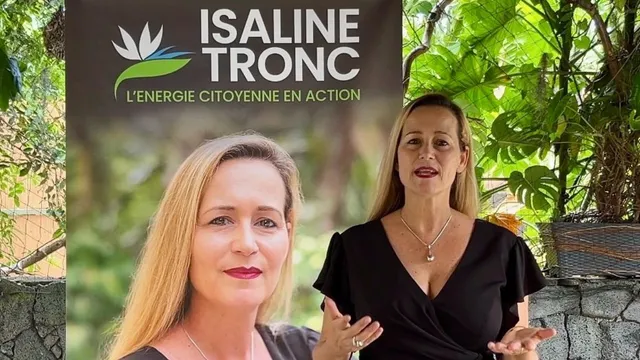 isalinetronc Isaline Tronc fustige la réaction du maire après l'agression du DGS.