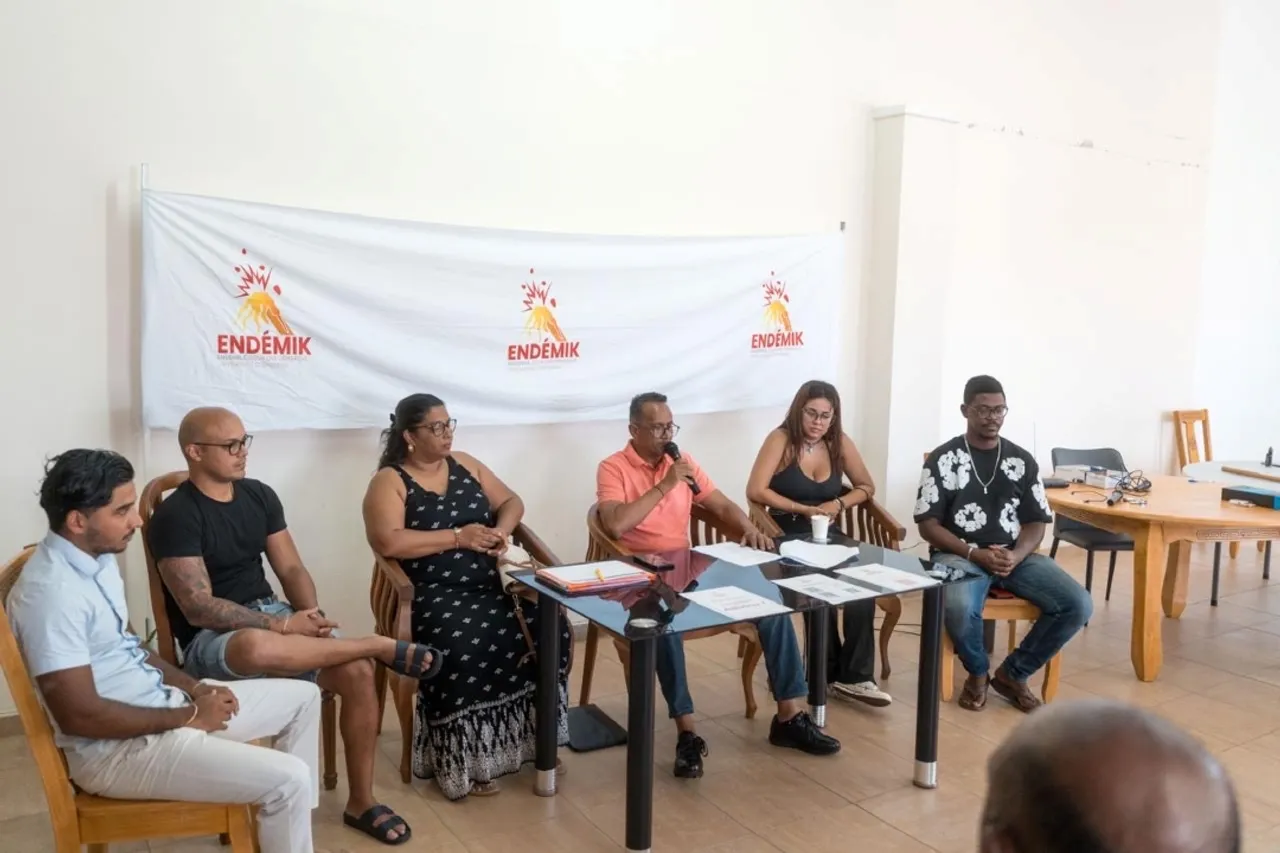 rayepin Max Rayepin lance sa candidature à Sainte-Suzanne.