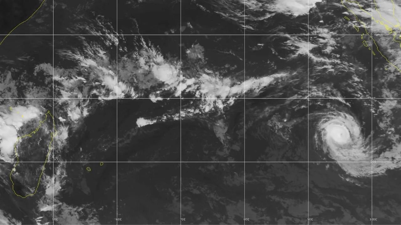 suivi cyclone 06 01 26