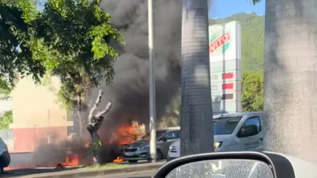 voiture feu boulevard sud
