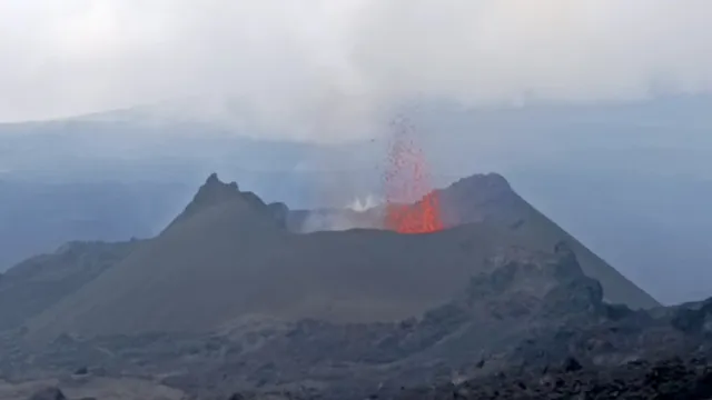volcan piton fournaise éruption