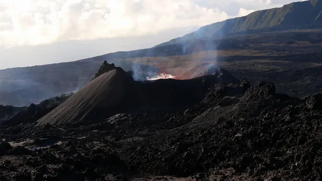 Volcan-5 Trémor à nouveau enregistré au volcan.