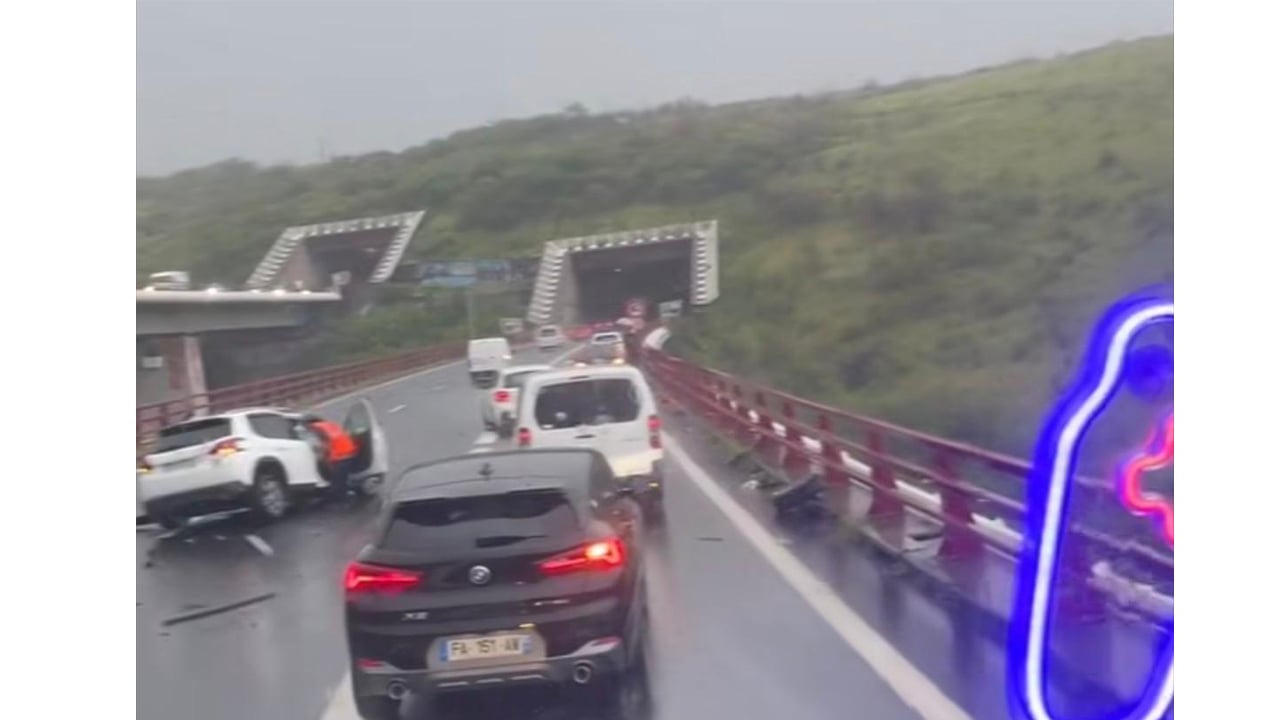 Route des Tamarins, accident