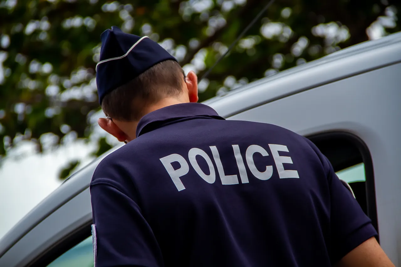 Police (23)