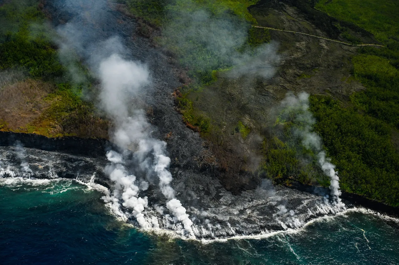 La Route des Laves n'a pas fini de changer de visage : comment le volcan est en train de dessiner une nouvelle plage
