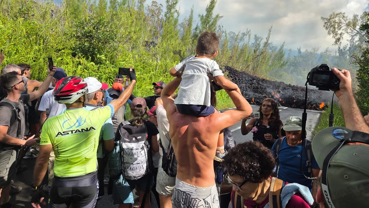 Volcan-spectateurs