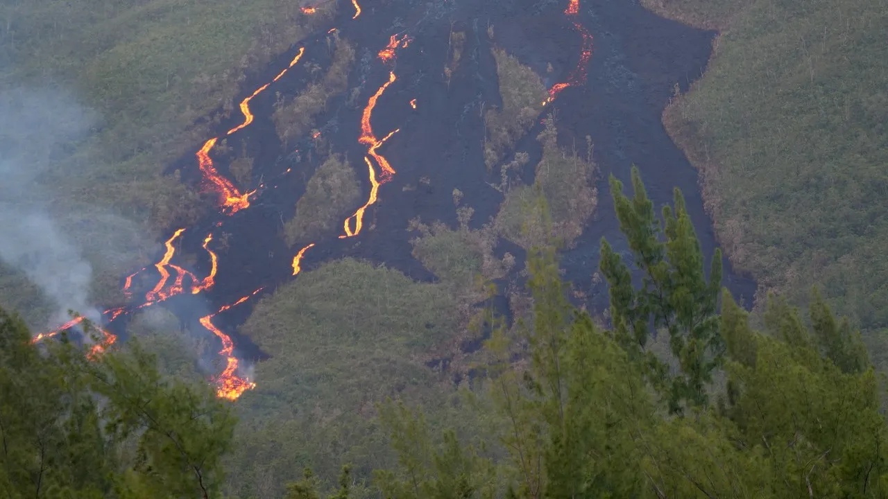 éruption volcanique piton fournaise