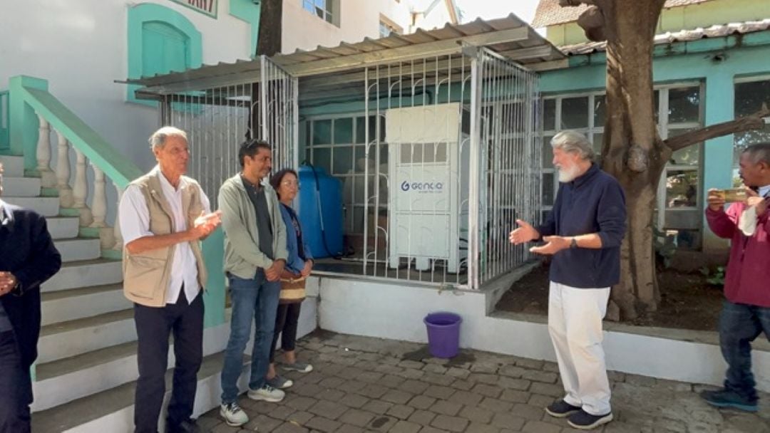 Un générateur d’eau potable inauguré dans le village du Père Pedro à Madagascar.