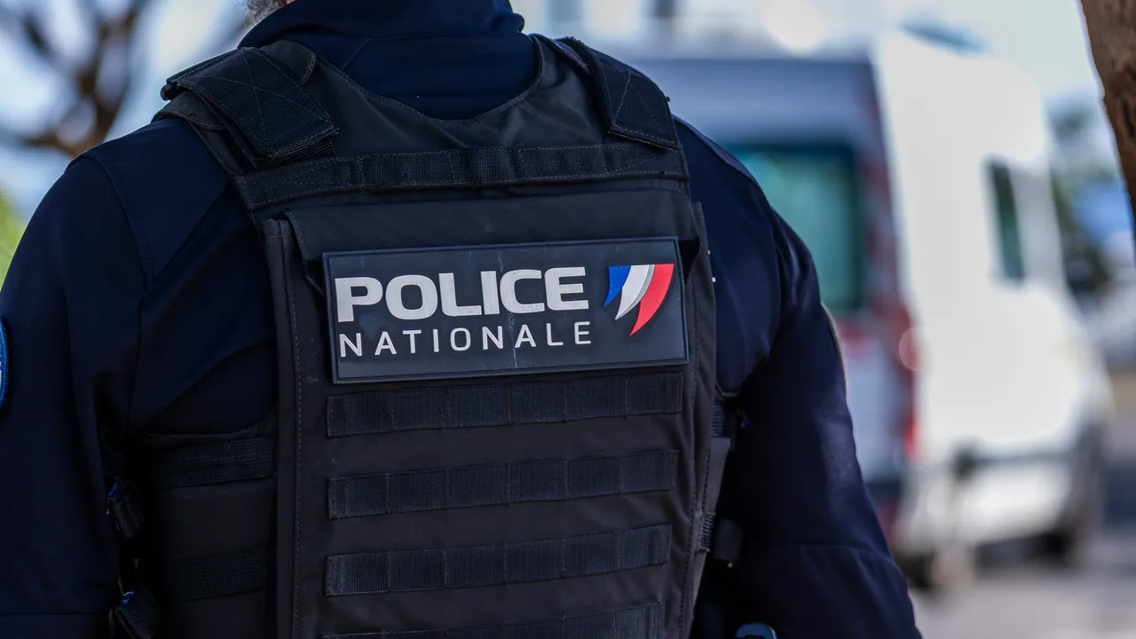 police (20)