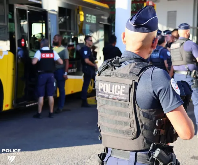 police gare