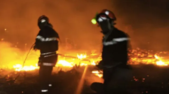 feux forêt Les incendies en Gironde continuent de progresser. Plus de 140 000 personnes ont été évacuées et près de 1 000 militaires vont être déployés en renfort.