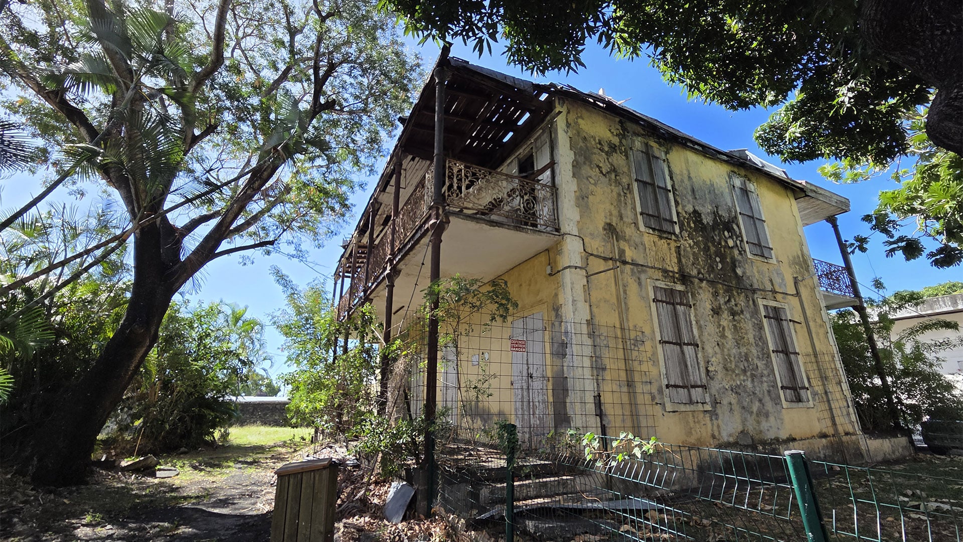 ancien hôpital Félix-Guyon, Département