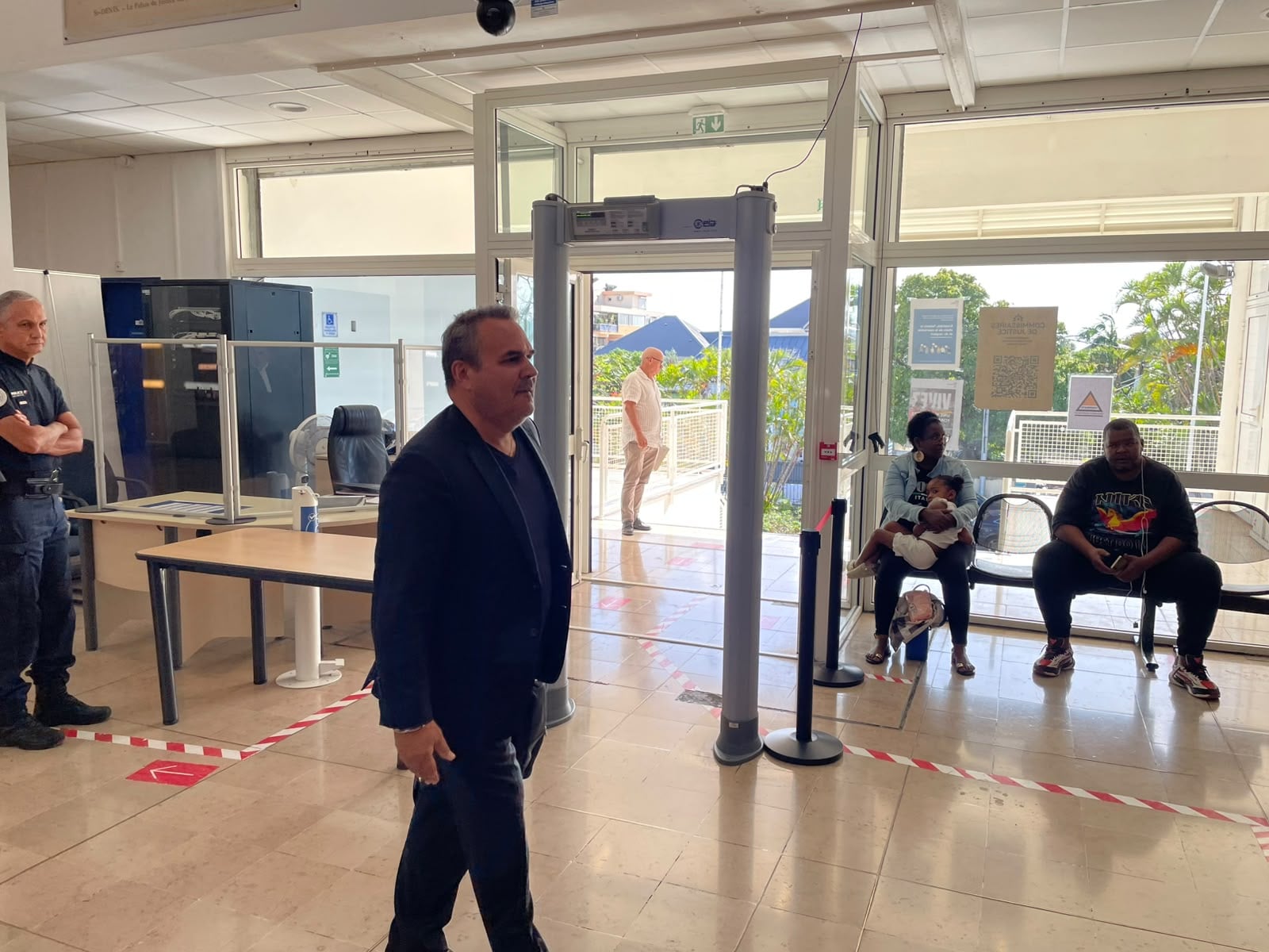 Mandat d’amener, désistement, charge contre des magistrats… Le premier jour du procès en appel du "cabinet noir" de Didier Robert est déjà mouvementé