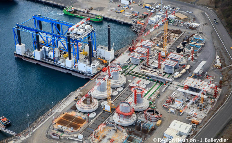 Nouvelle Route du Littoral : Retour en images sur la pose de la première pile
