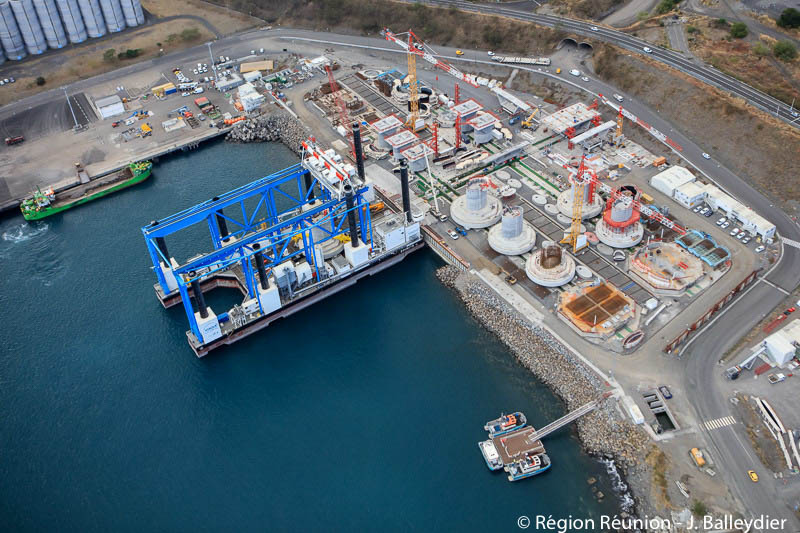 Nouvelle Route du Littoral : Retour en images sur la pose de la première pile