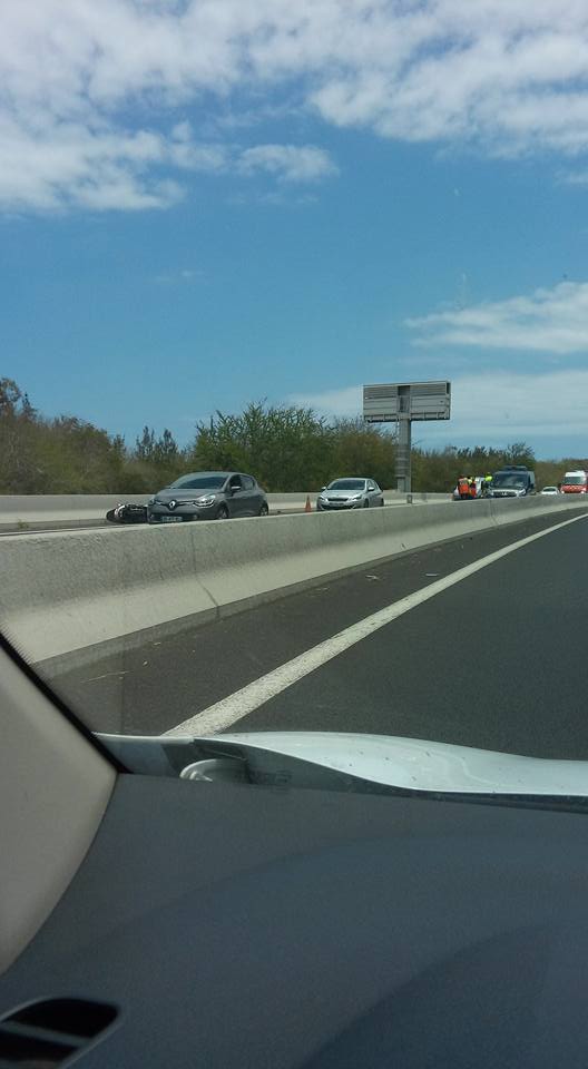 Accident à l'Etang-Salé: Un motard à terre