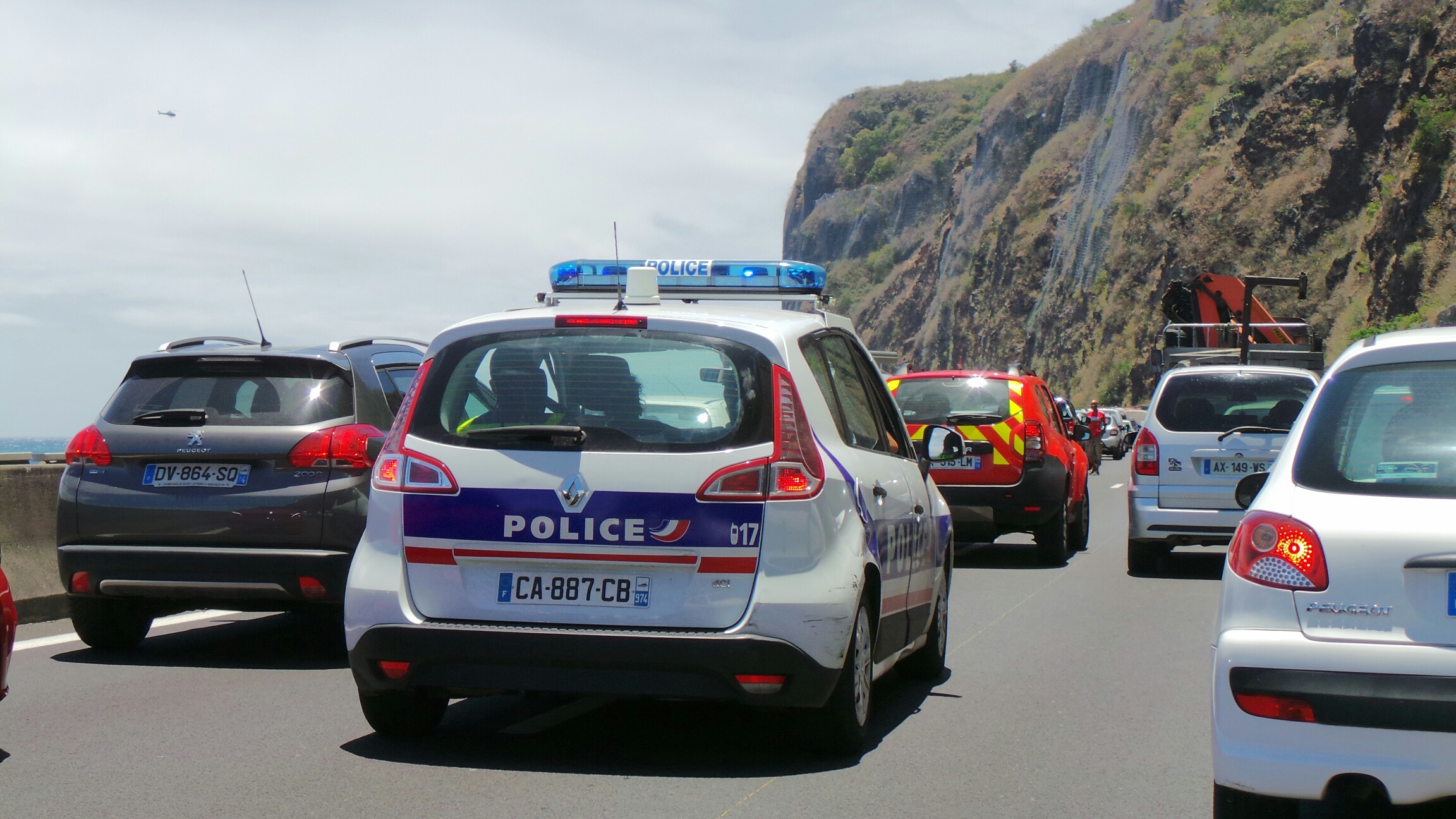 [Photos] Fermeture totale de la route du littoral suite à deux éboulis