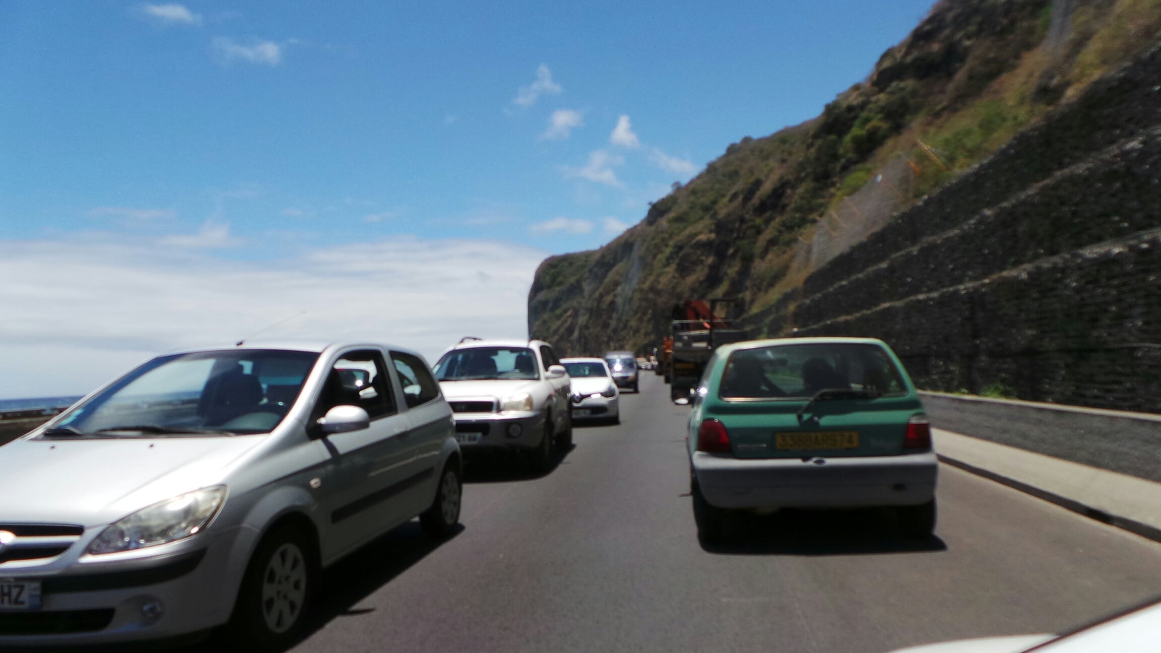 Les automobilistes contraints de faire demi-tour sur la route du littoral