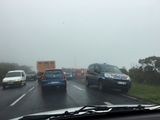 Plaine des Palmistes: Deux sorties de route au même moment