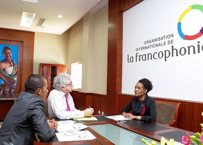 Sommet de la Francophonie: François Hollande est arrivé à Madagascar
