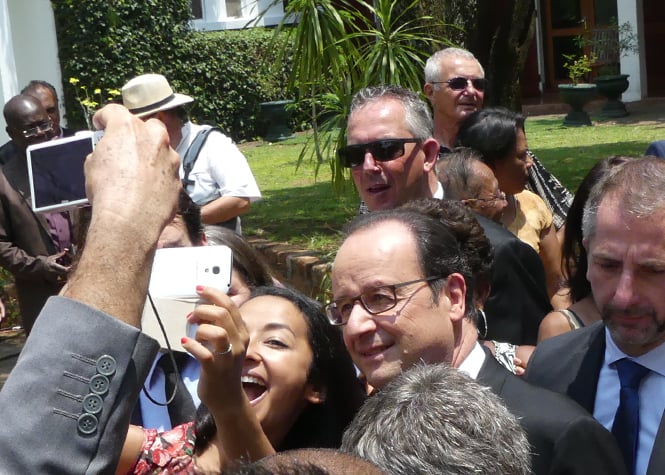 Vidéo : François Hollande rend hommage aux victimes franco-malgaches des attentats