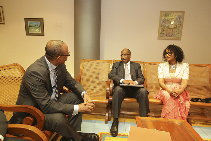 Retour en images de l’arrivée du Ministre des Affaires Etrangères de l’Union des Comores