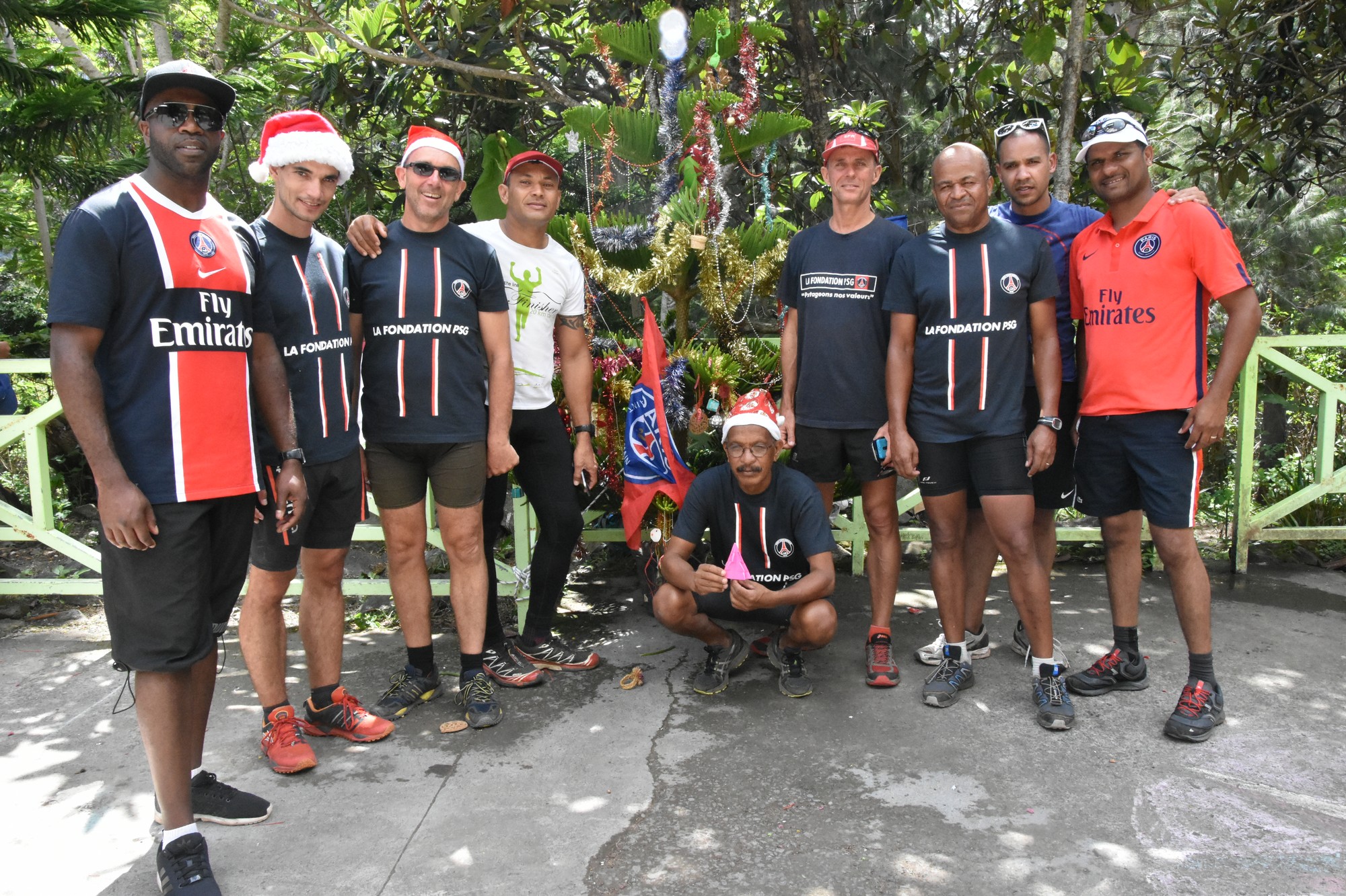 Le Père Noel de passage à Mafate