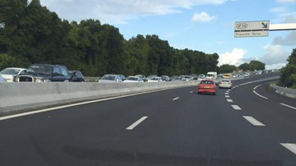 Sortie de route à Sainte-Marie: Le conducteur décédé, 4 blessés