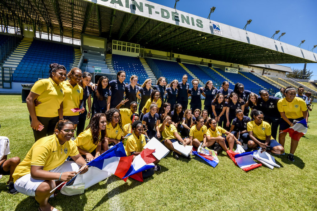 [PHOTOS] L'équipe de France féminine de football est arrivée à La Réunion