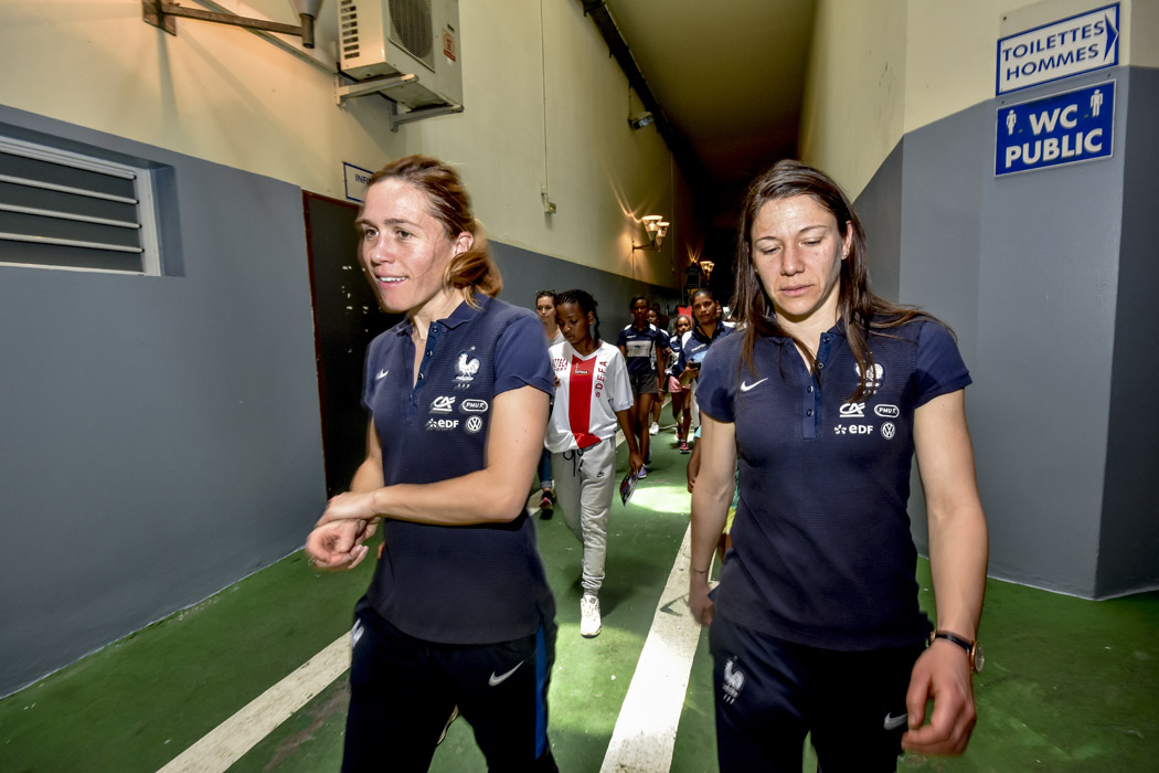 [PHOTOS] L'équipe de France féminine de football est arrivée à La Réunion