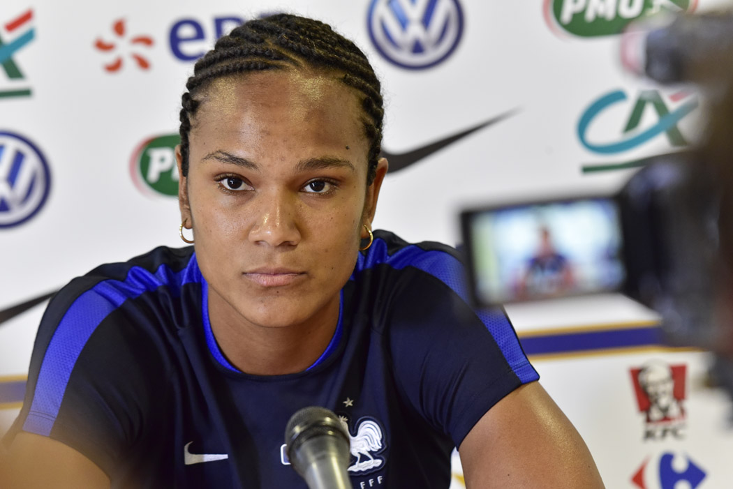 [PHOTOS] : Les Bleues se préparent pour la rencontre face aux Sud-africaines