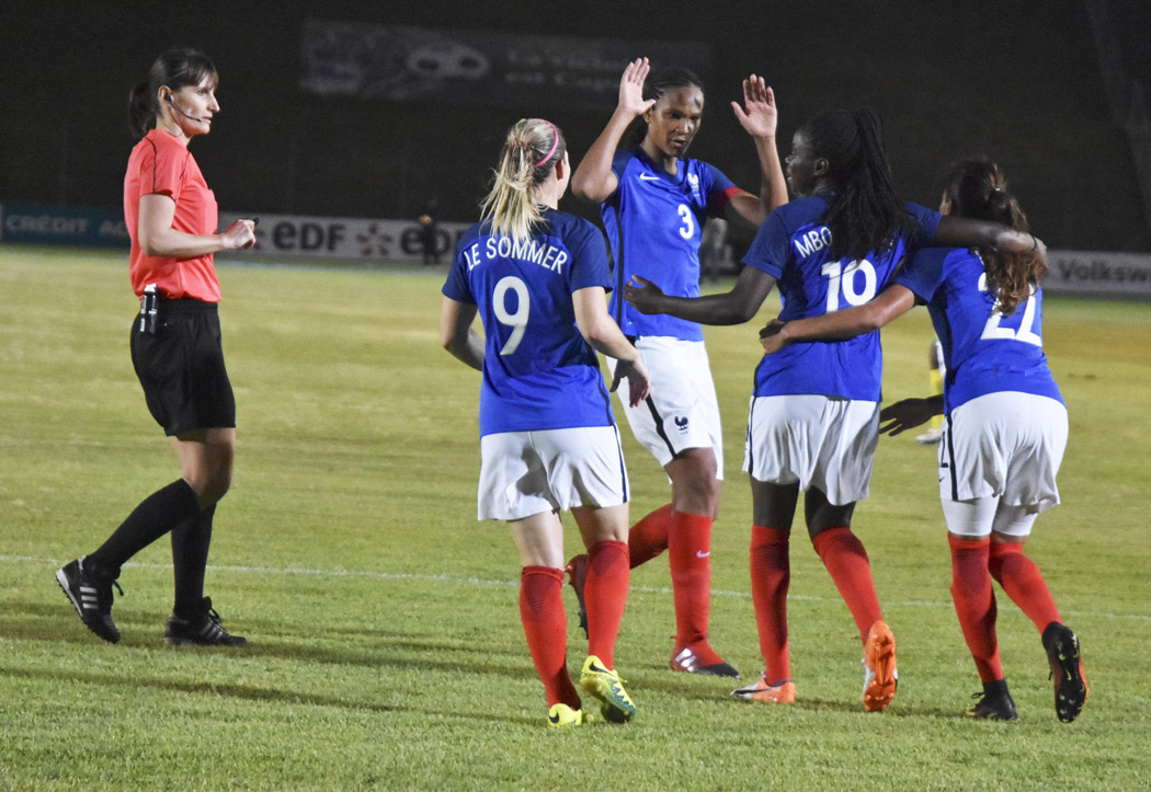 Foot Féminin: Retour en images sur le match France - Afrique du Sud