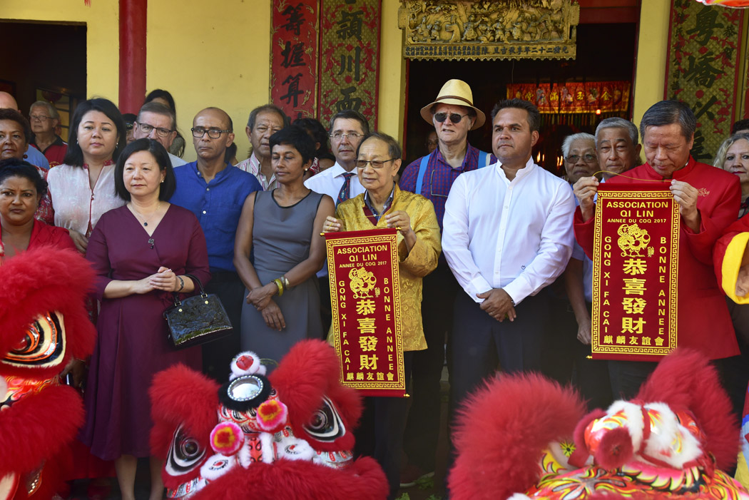 St-Denis: Rencontre non désirée entre E.Bareigts et D.Robert lors des festivités du Nouvel an chinois
