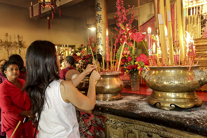 Les images du Jour de l'An chinois dans les deux temples dionysiens