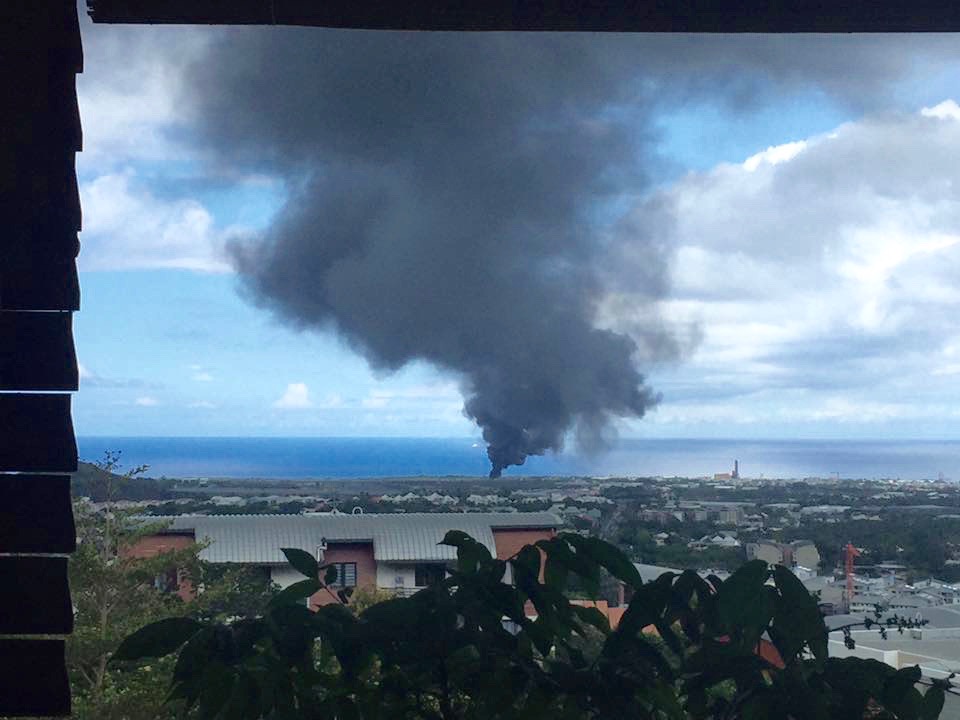 [VIDEO] Un incendie impressionnant au Port